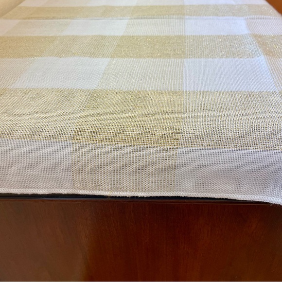 Metallic Gold and White Plaid Rectangular Tablecloth with Matching Cloth Napkins - Picture 9 of 13